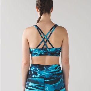 Lululemon Energy Bra Sz 4 *Nulux